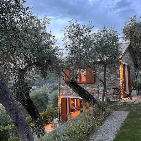 Piccola A Tiny House Facing Portofino Bay * 쪼알리